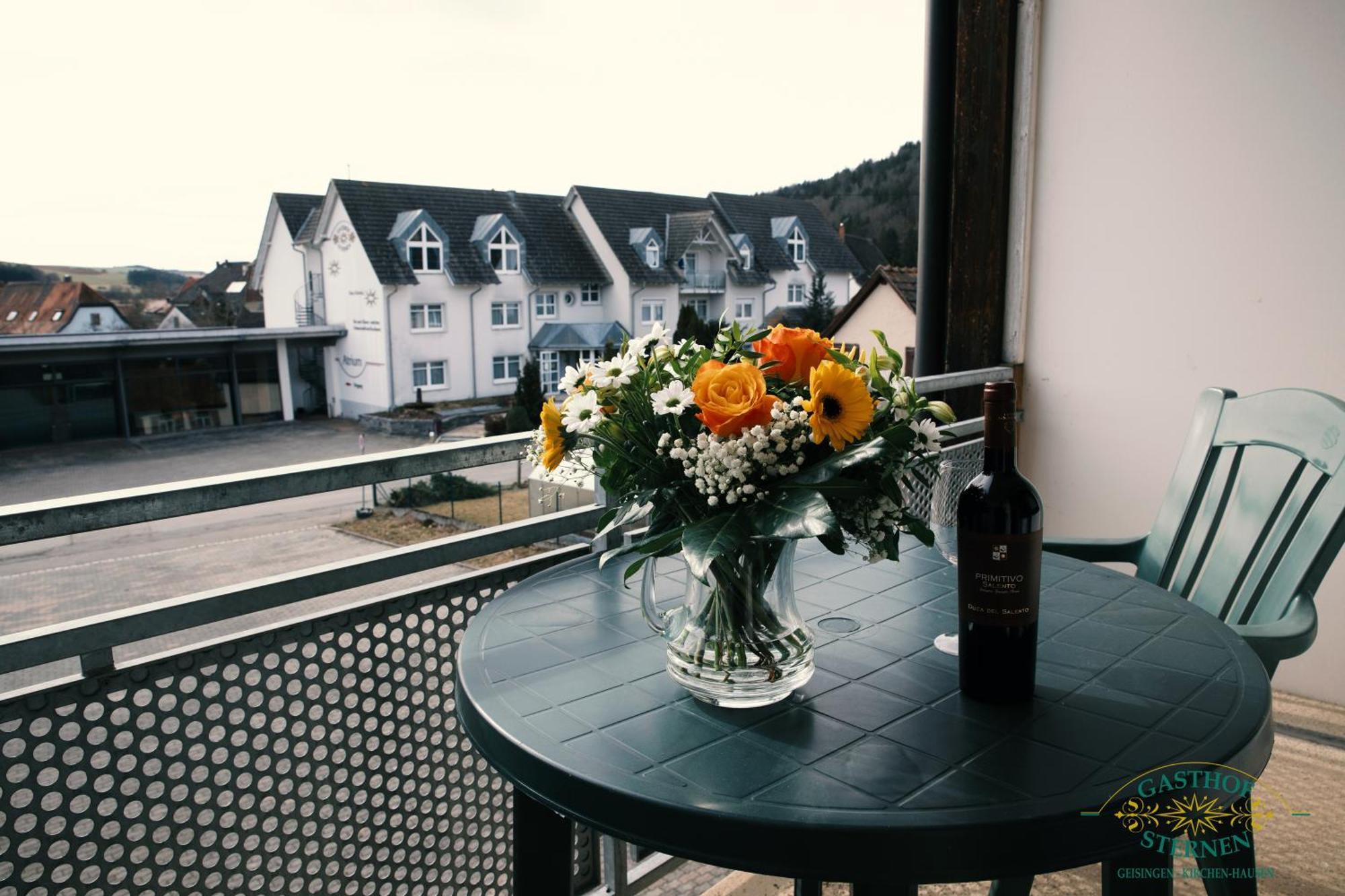 Hotel Gasthof Sternen Гайзинген Экстерьер фото